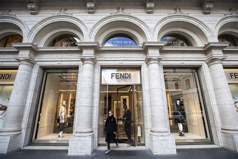 commesso fendi roma|fendi roma.